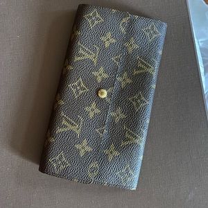 Authentic LV  Wallet